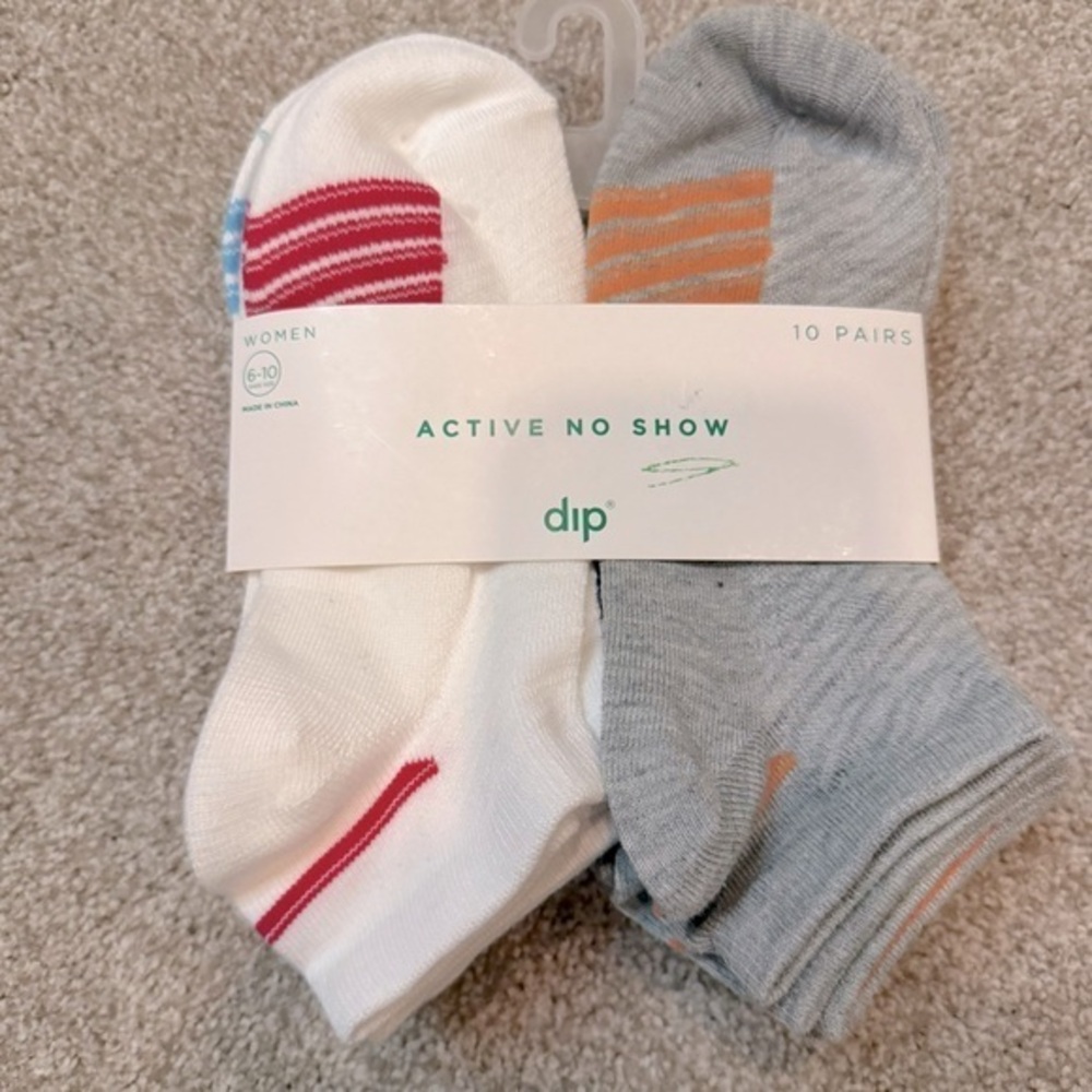 NWT women’s active no-show socks- 10 pairs fits shoe size 6-10